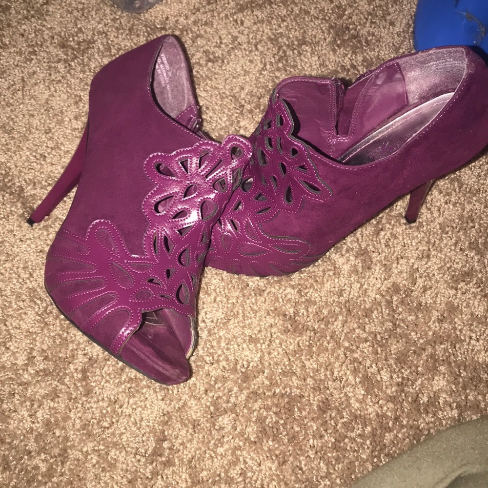 Raspberry Heels